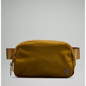 NWT Lululemon Everywhere Belt Bag - Burnt Caramel